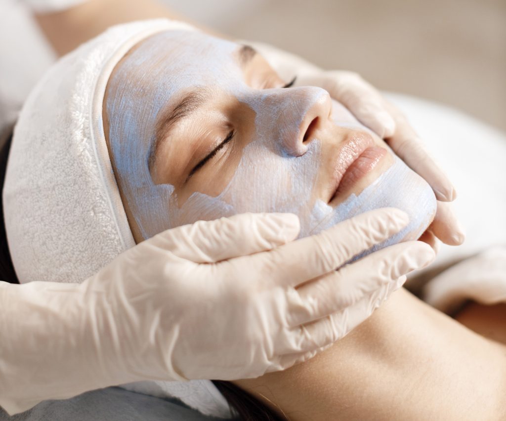 Transforma tu piel con nuestra limpieza facial